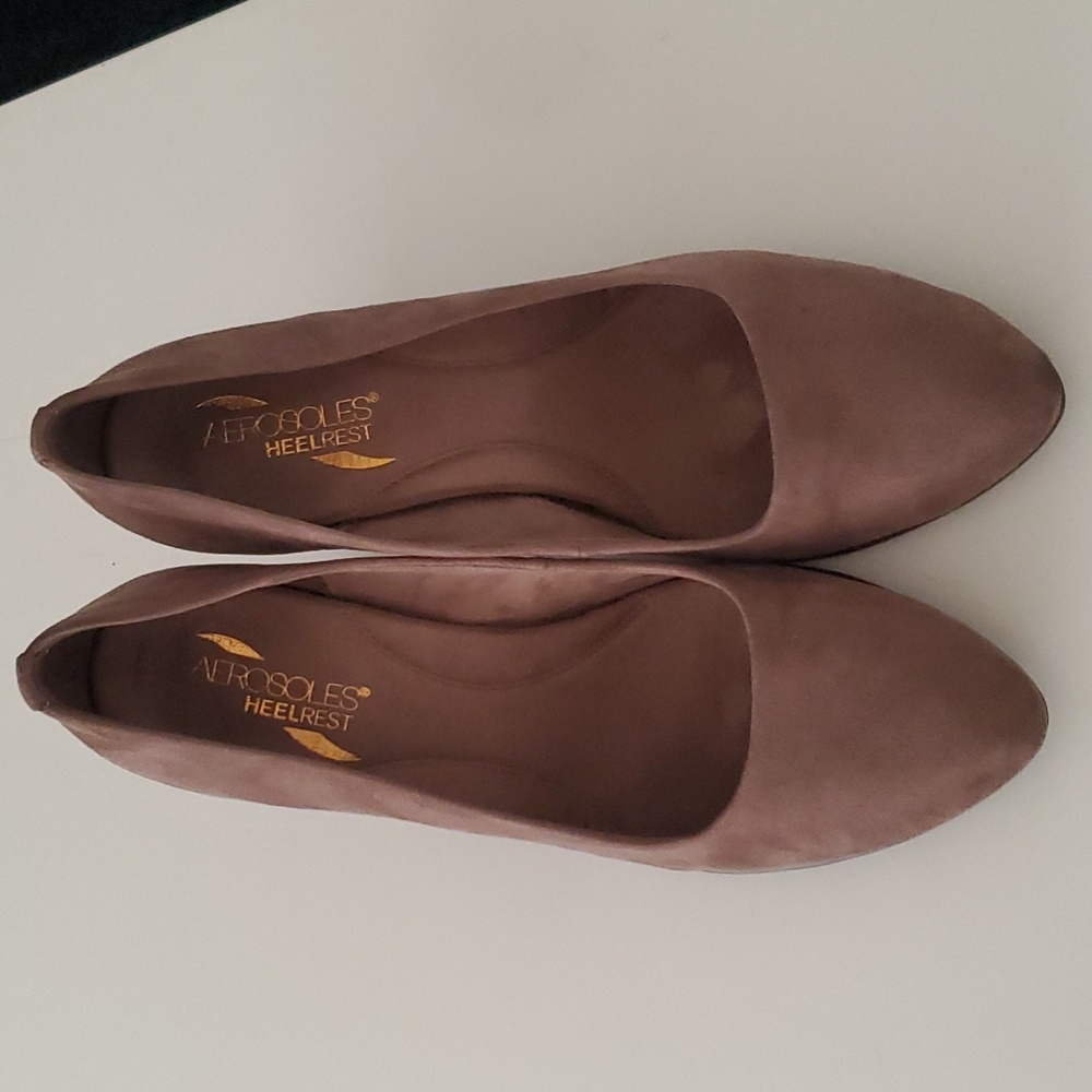 Aerosoles pump | Style: Tapestry | size 9 | taupe